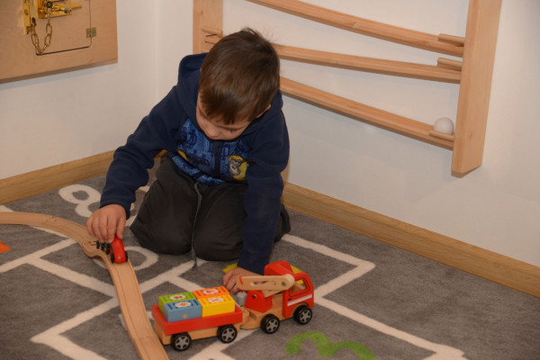 Сеть магазинов деревянных и развивающих игрушек Montessori shop